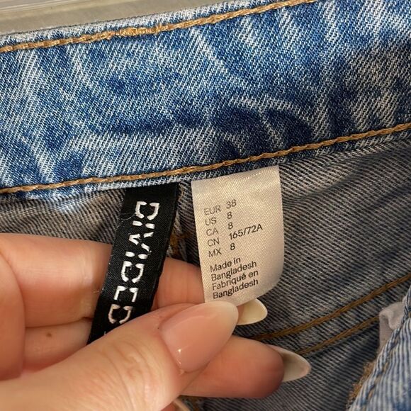 EUC H&M Denim Light Wash Ankle Aztec Pinstripe Distressed Design Jeans 28/6 - Picture 8 of 9